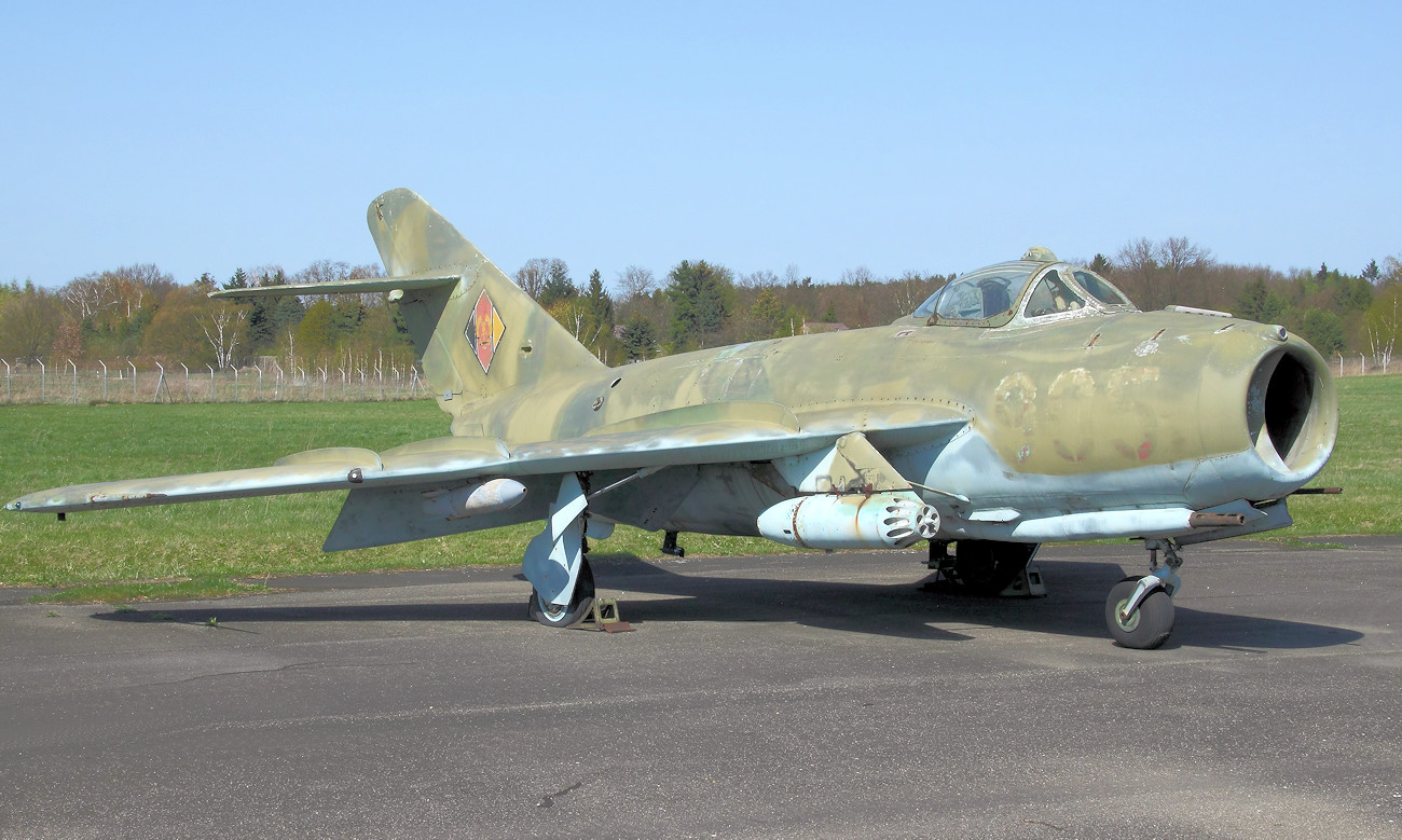 MiG-17 F - Flugzeug der DDR