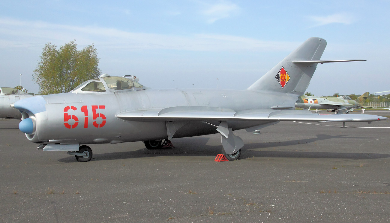 MiG-17 PF - Allwetterjagdflugzeug