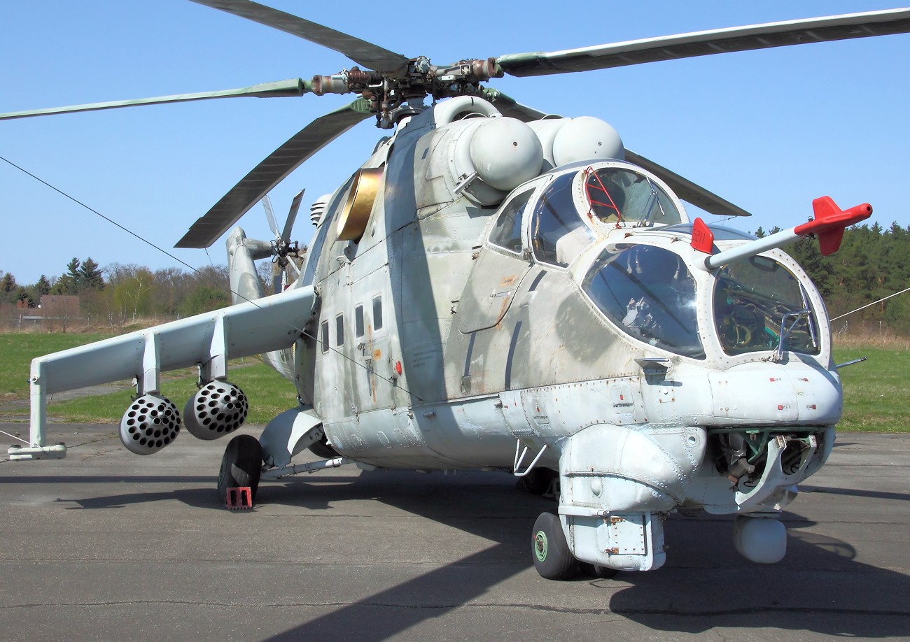 Mil Mi-24 D - Der “fliegende Panzer” ist einer der robustesten und waffenstärksten Kampfhubschrauber