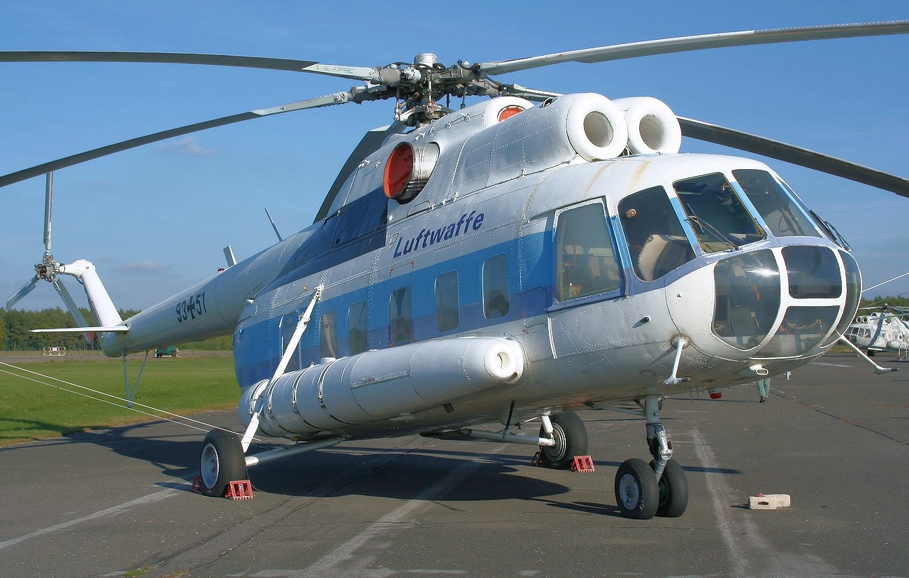 Mil Mi-8 S - Hubschrauber der Flugbereitschaft des BMVg für privilegierte Passagiere (Salonversion)