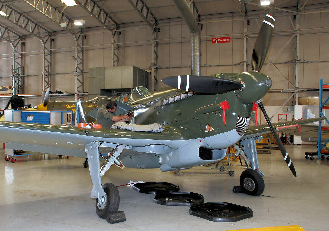 COBI 5724 Small Army – Aereo Morane-Saulnier MS.406 In Mattoncini Da Costruzione, Kit Collezionabile, Modellismo Storico, Multicolore