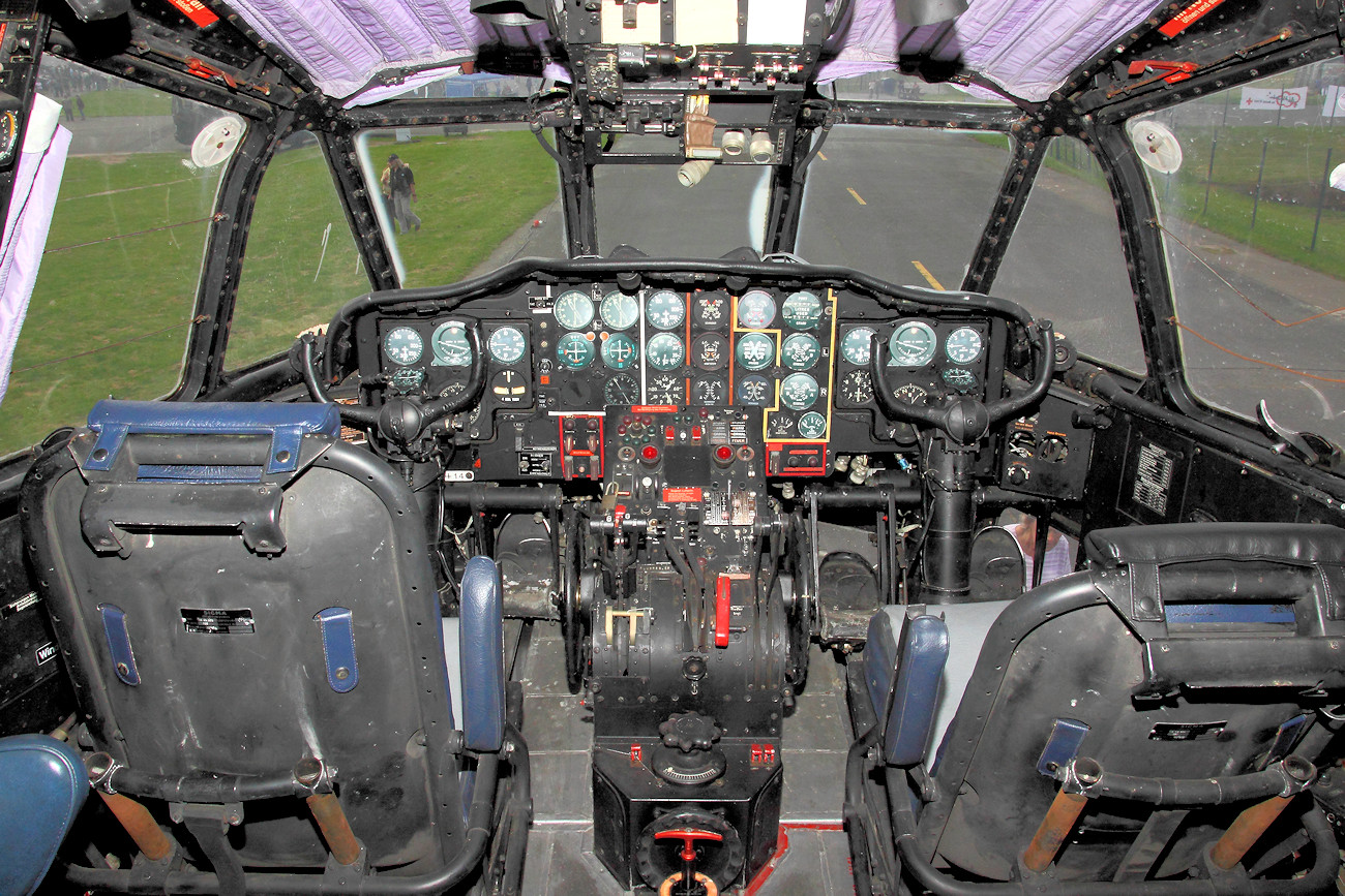 Nord Aviation Noratlas - Cockpit