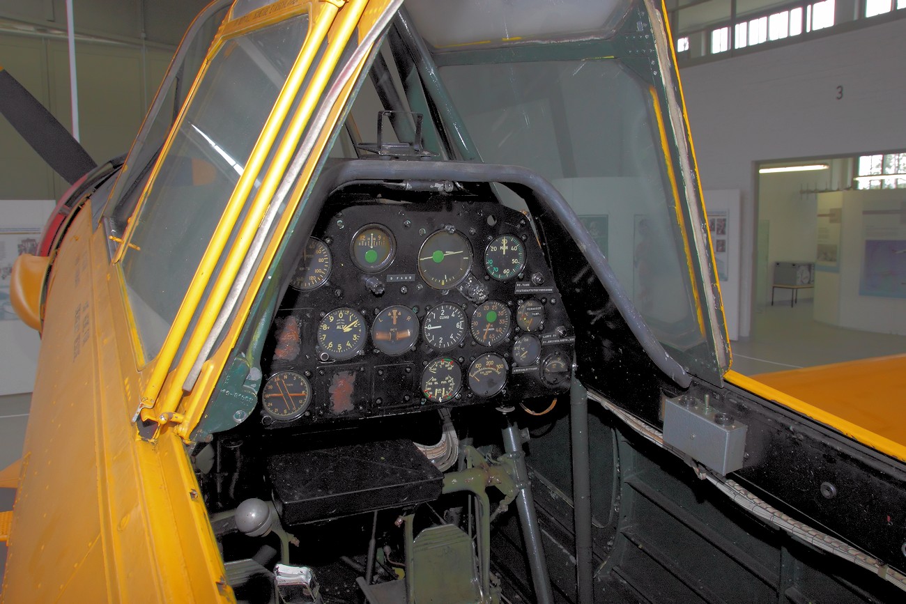 North American Harvard - Cockpit hinten