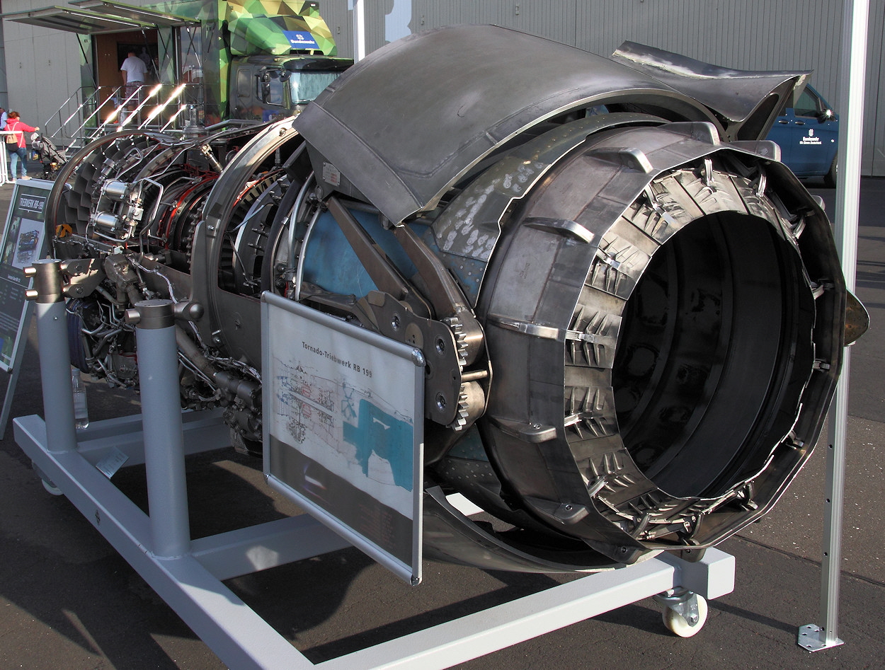 Triebwerk des Tornado Panavia - Turbo-Union RB-199 MK 103