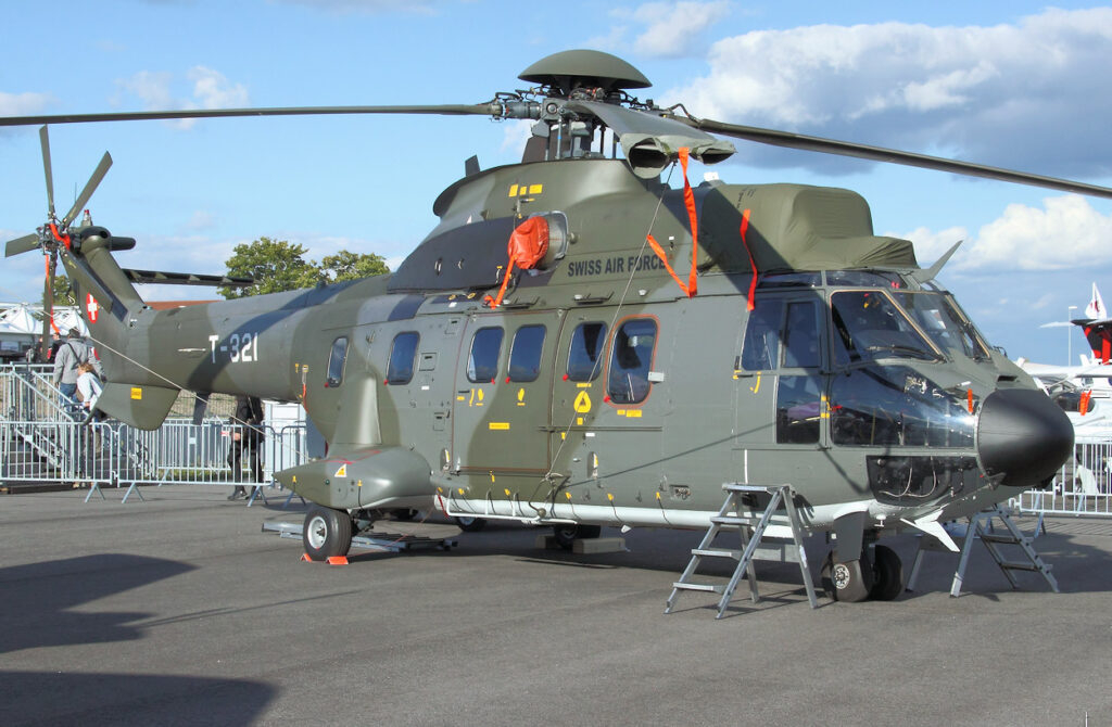 Aérospatiale AS 332 Cougar - militärischer Transporthubschrauber