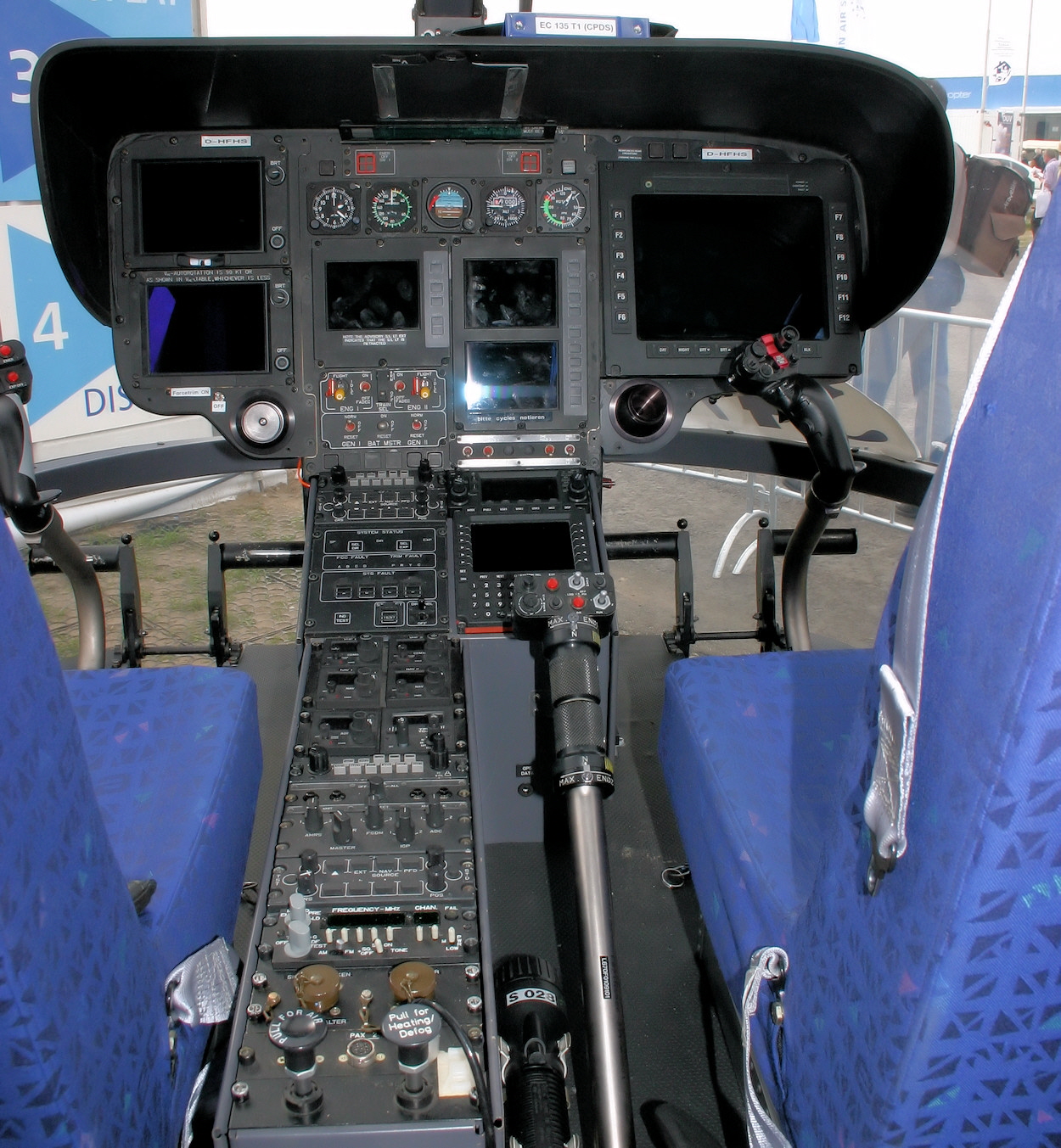 Airbus Helicopters H135 DRF - Cockpit