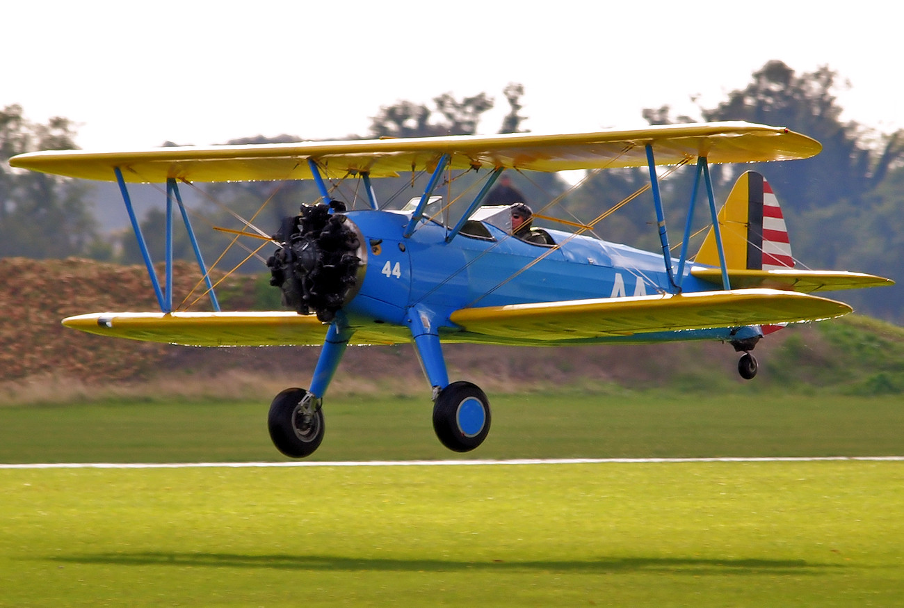 Boeing Stearman PT 17 - Modell E 75