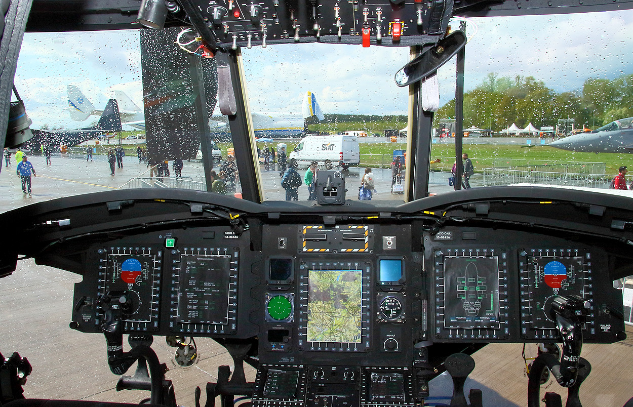 Boeing-Vertol CH-47 Chinook - Cockpit