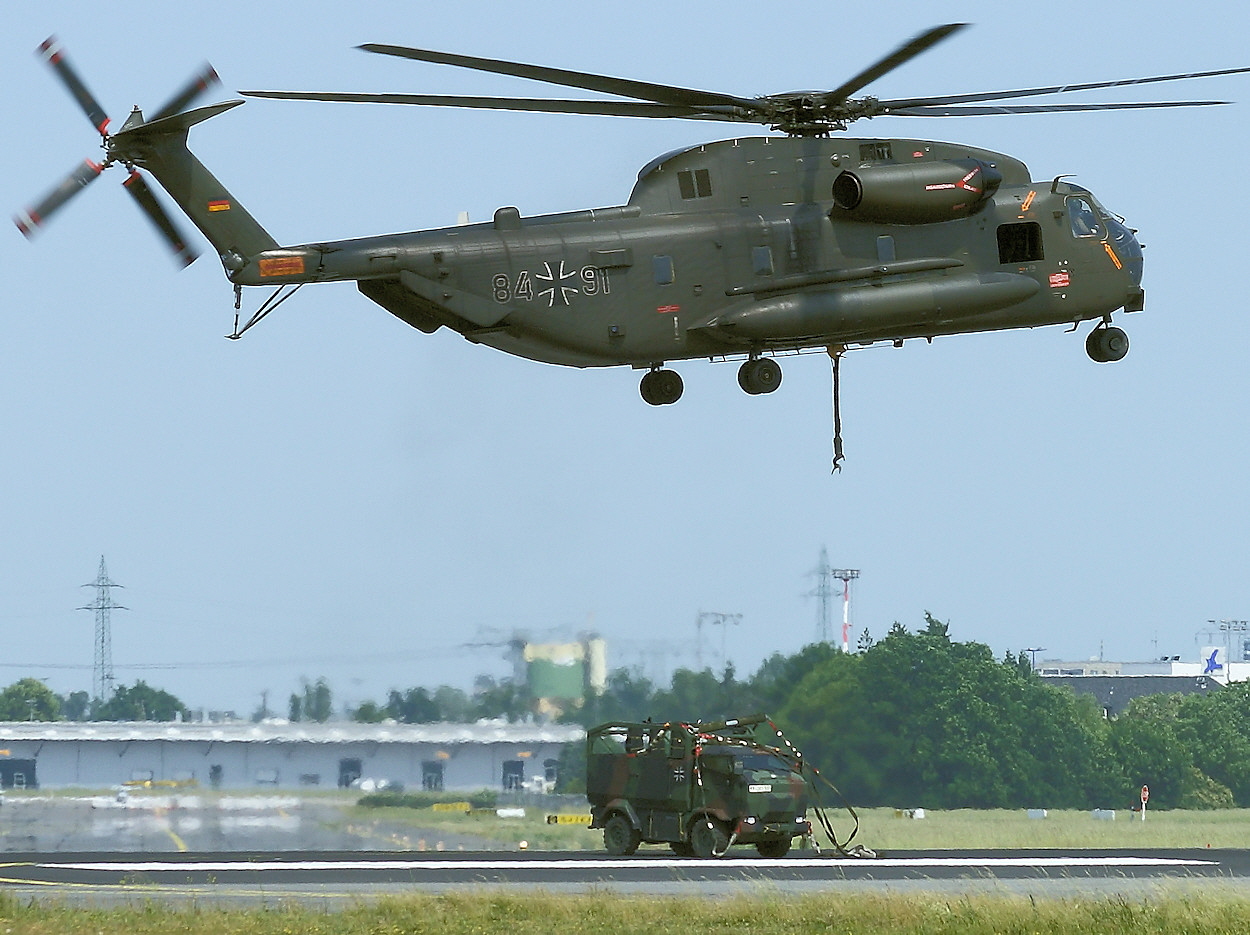 Sikorsky CH-53 Heer - Ladung abgesetzt