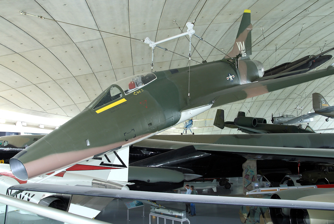 North American F-100D Super Sabre - Erste Generation der Überschallkampfflugzeuge