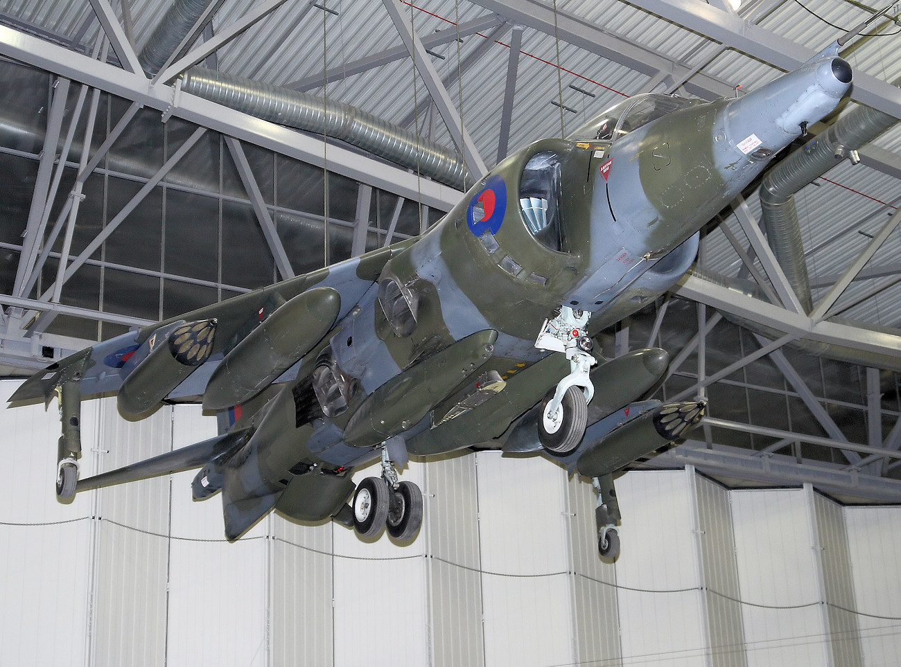 Hawker Siddeley Harrier GR3 - Senkrechtstarter als Erdkampf- und Aufklärungsflugzeug