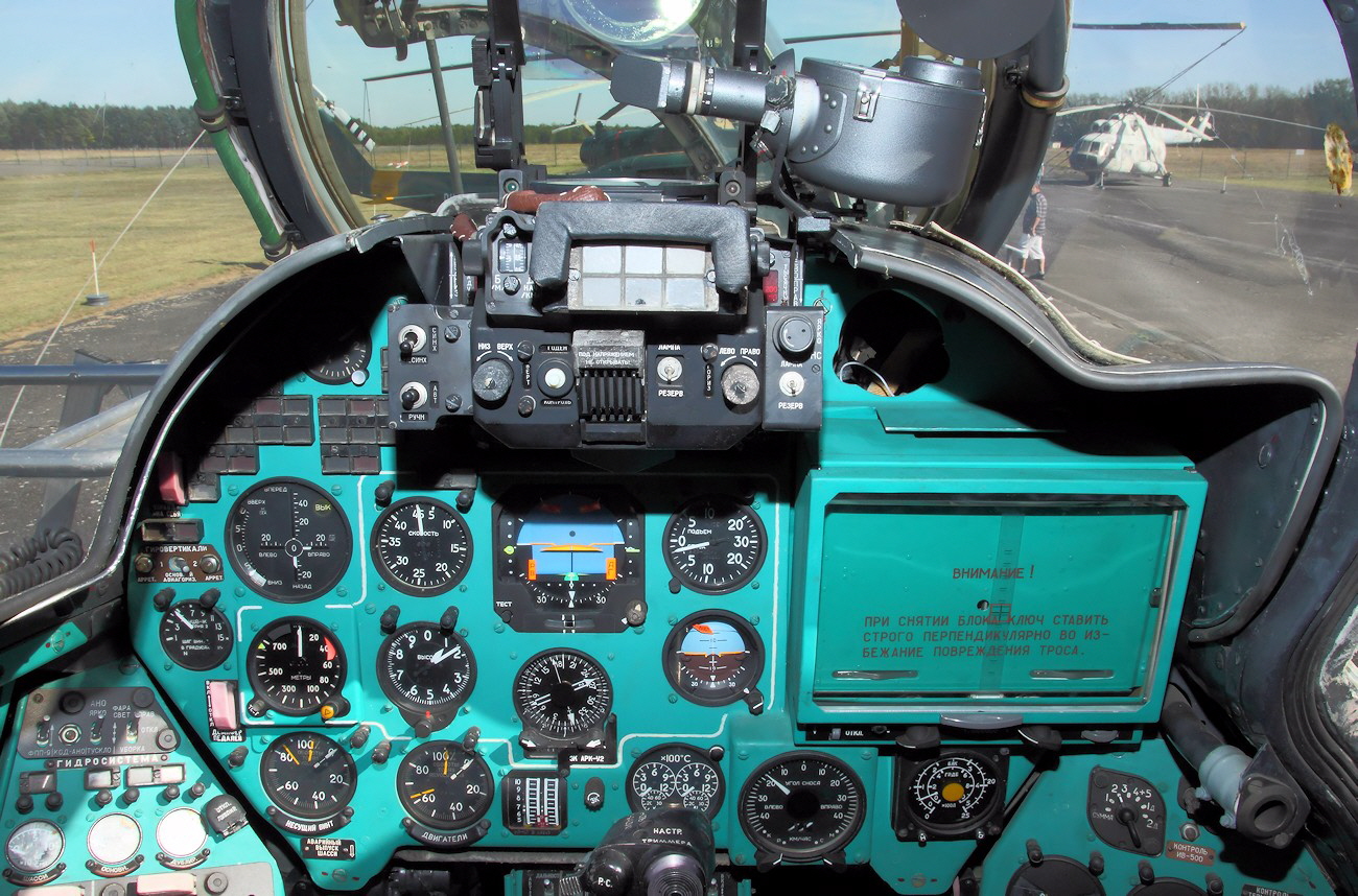 Mil Mi 24 D Pilotencockpit