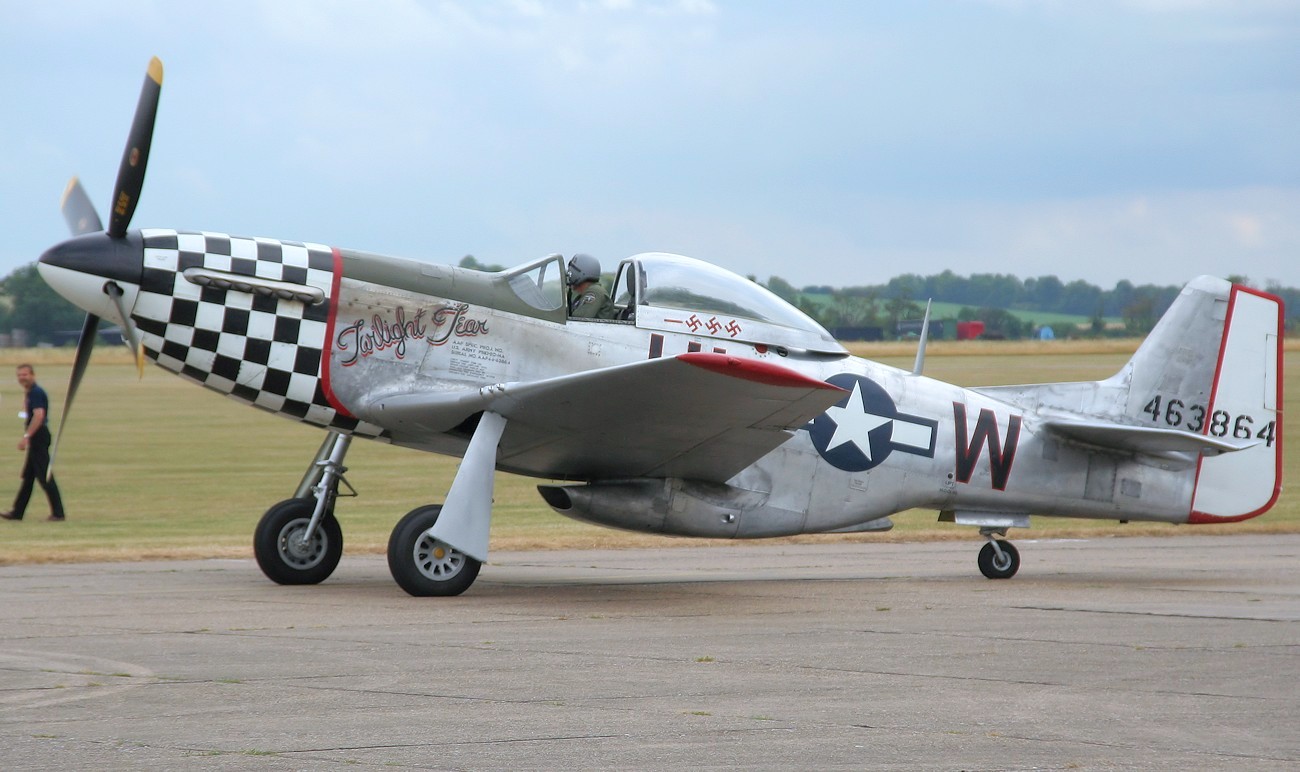 North American P-51D Mustang -- Kampfflugzeug