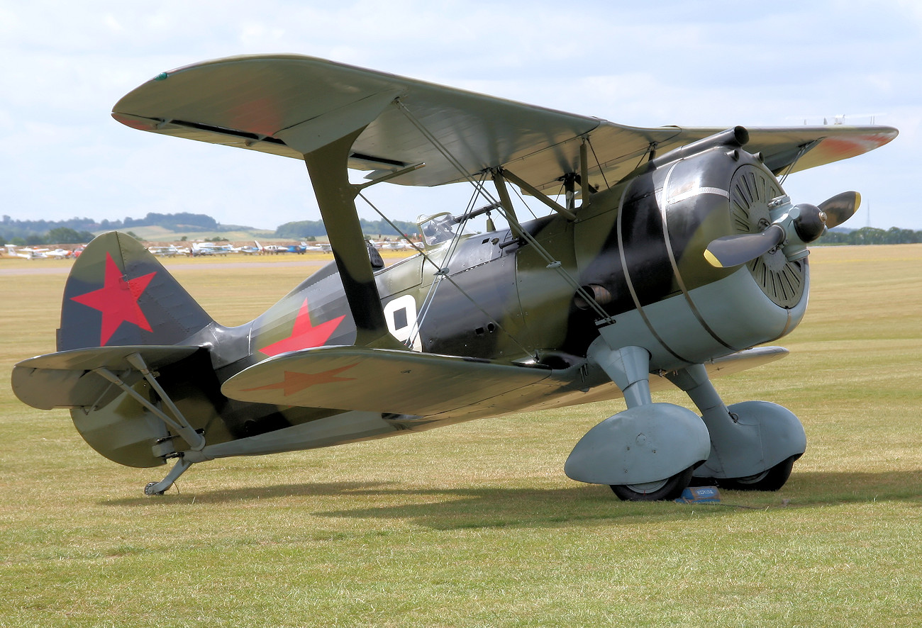 russisches Doppeldecker-Jagdflugzeug der ersten Hälfte der 1930er Jahre