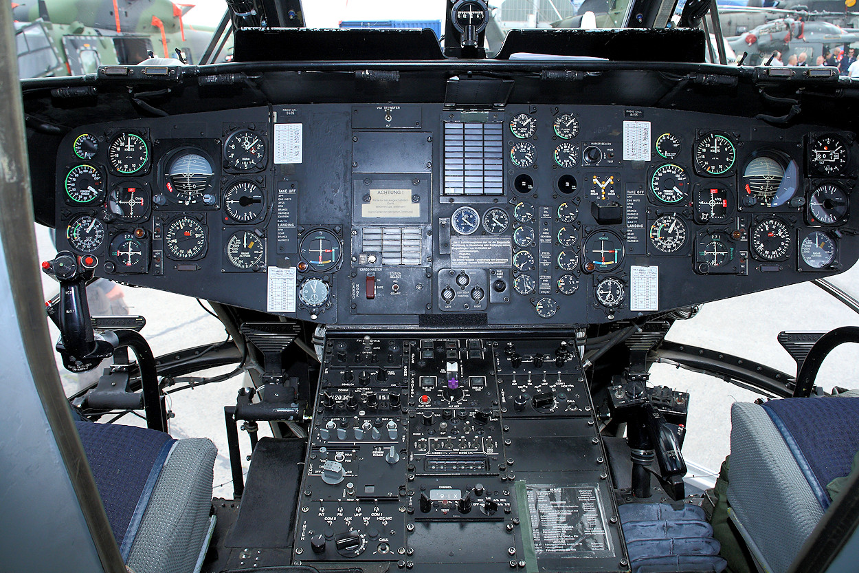 Sikorsky CH-53 Heer - Cockpit