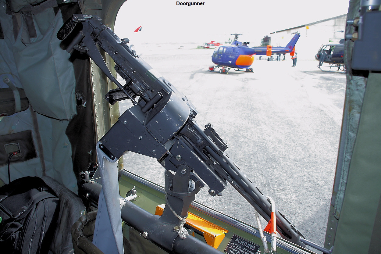 Sikorsky CH-53 Heer - Lafette des Doorgunner
