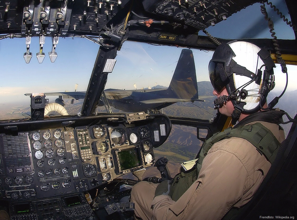 Sikorsky CH-53 King Stallion - Cockpit