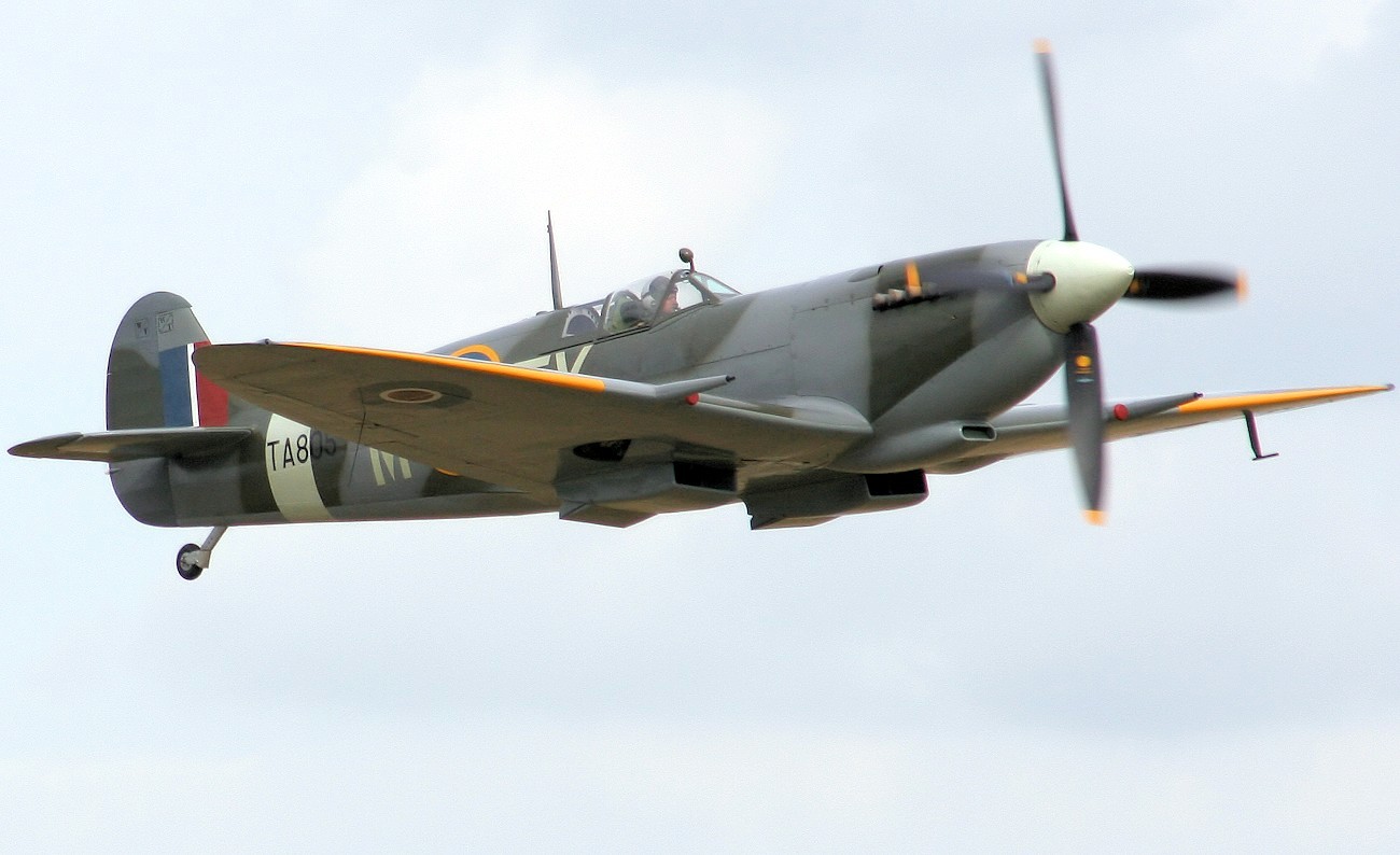 Supermarine Spitfire Mk.IX - Spitfire mit Motore der Merlin-Serie als Zwischenlösung bis zur Mk.VIII