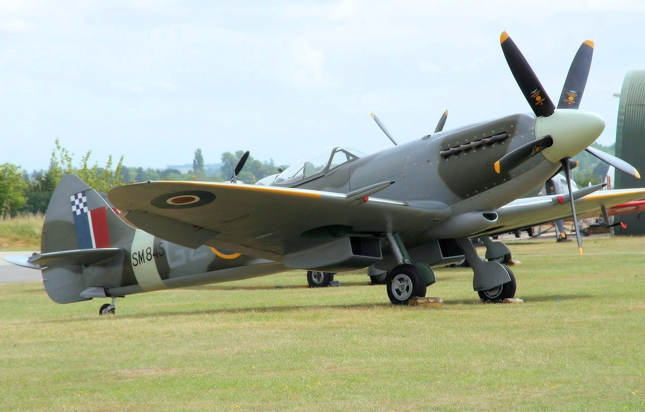 Supermarine Spitfire Mk.XVIII - Jagdflugzeug
