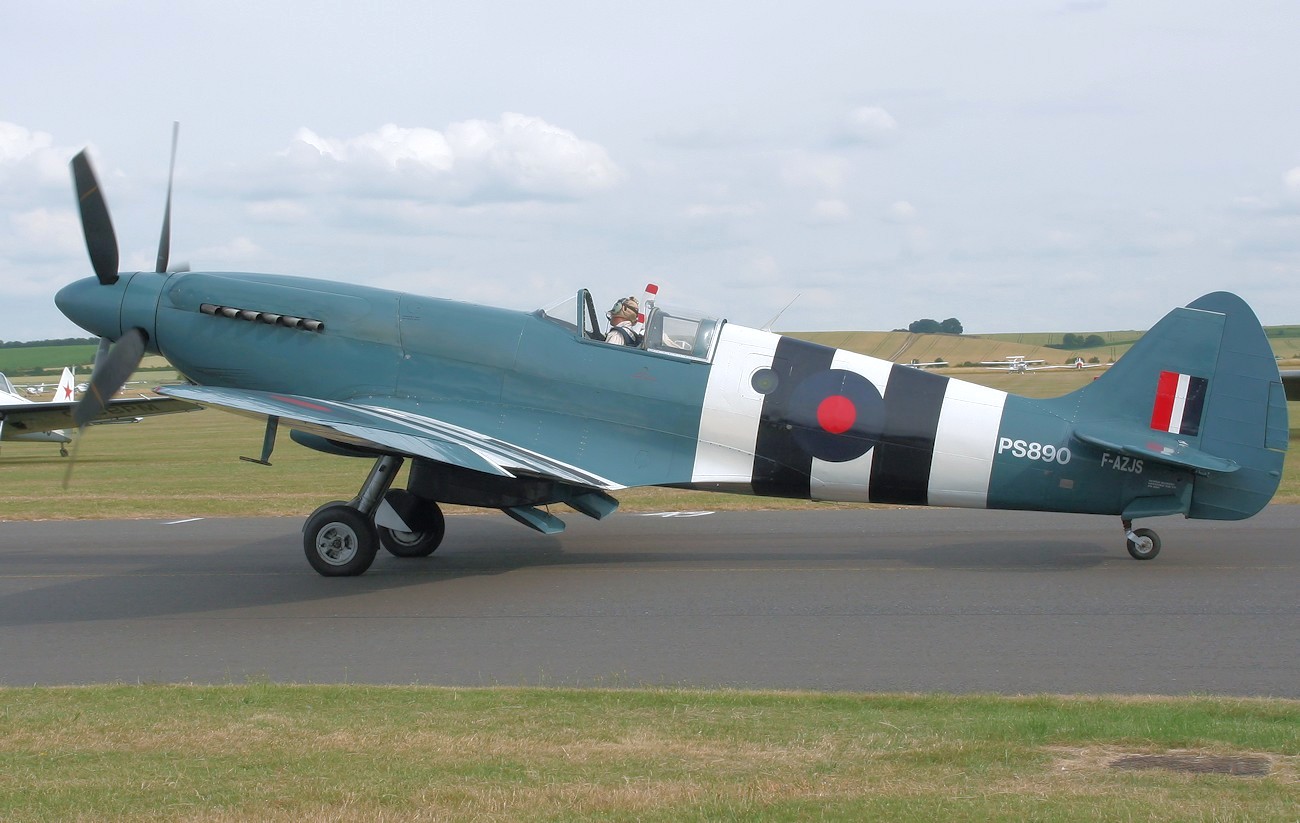 Supermarine Spitfire PR.XIX -Fotaufklärer mit gegenläufigem Propeller