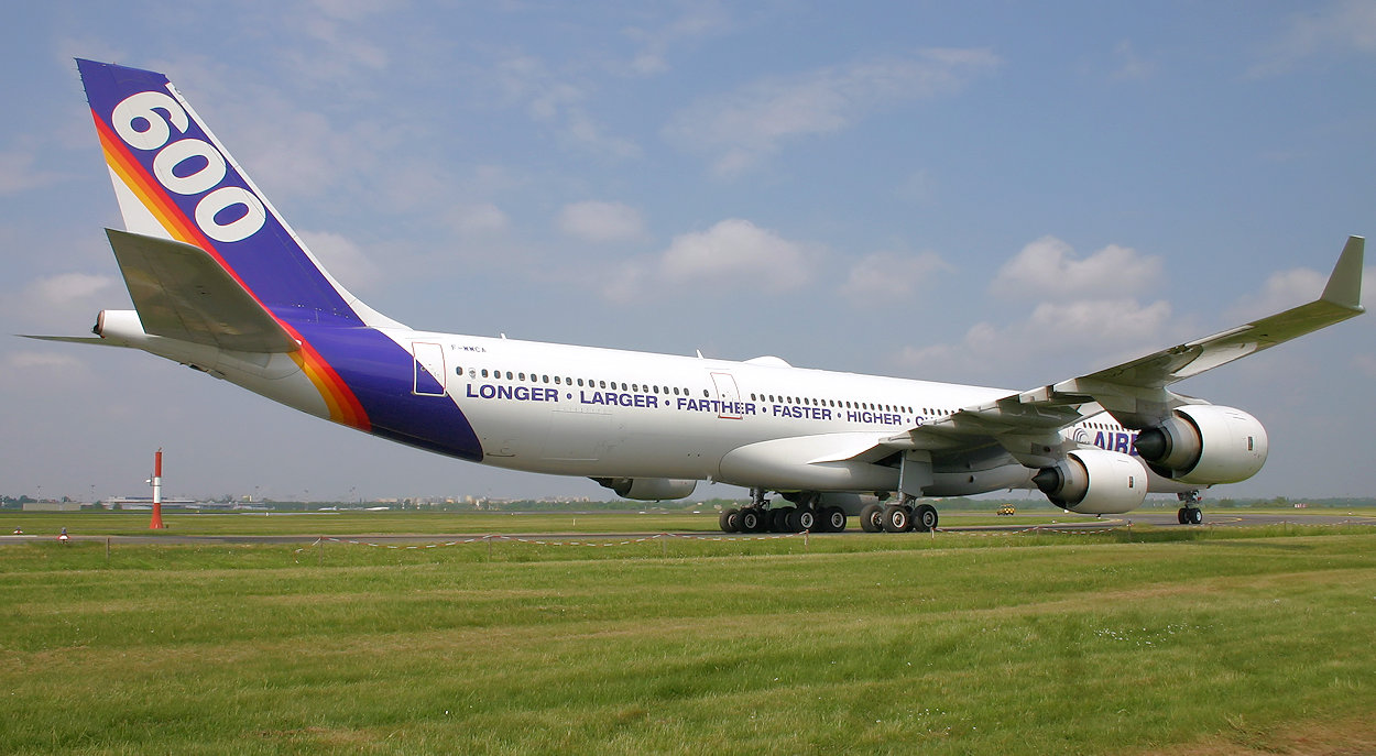 Airbus A340-600 - Rollfeld