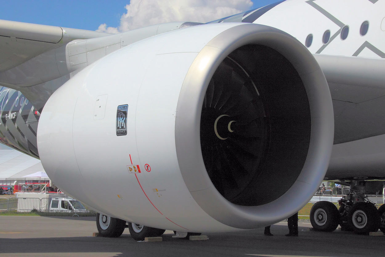 Airbus A350 - Rolls-Royce Trent XWB