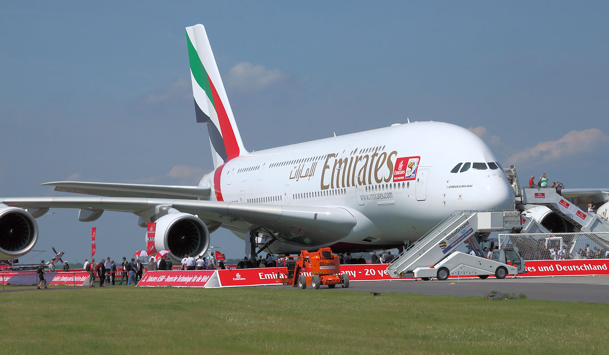 Airbus A380 - Emirates