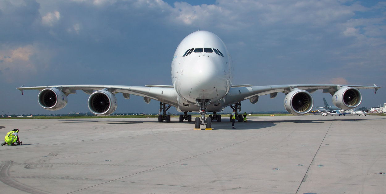 Airbus A380 - Frontansicht