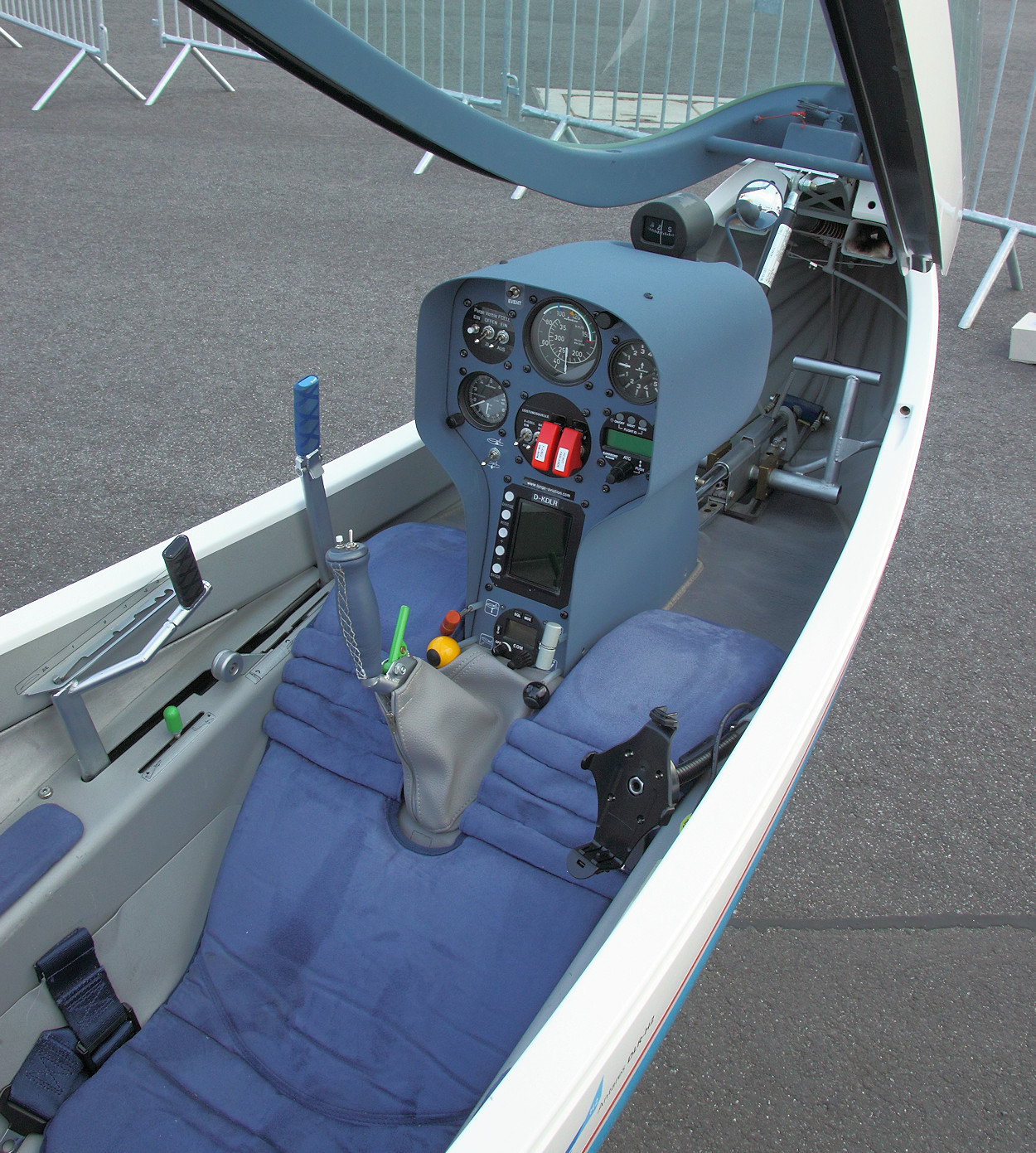 Antares DLR-H2 - Cockpit