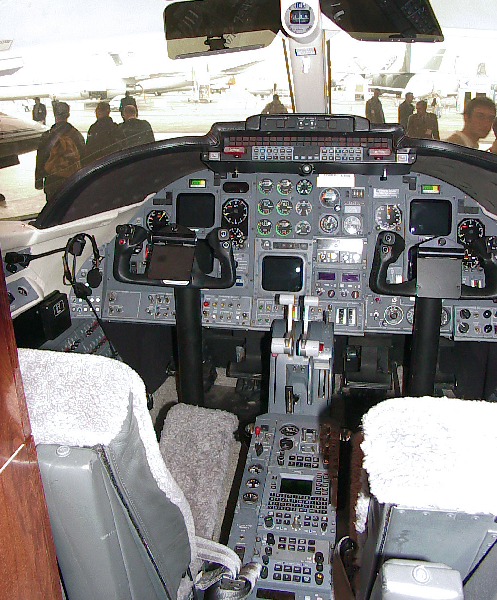 Bombardier Learjet 31 - Cockpit