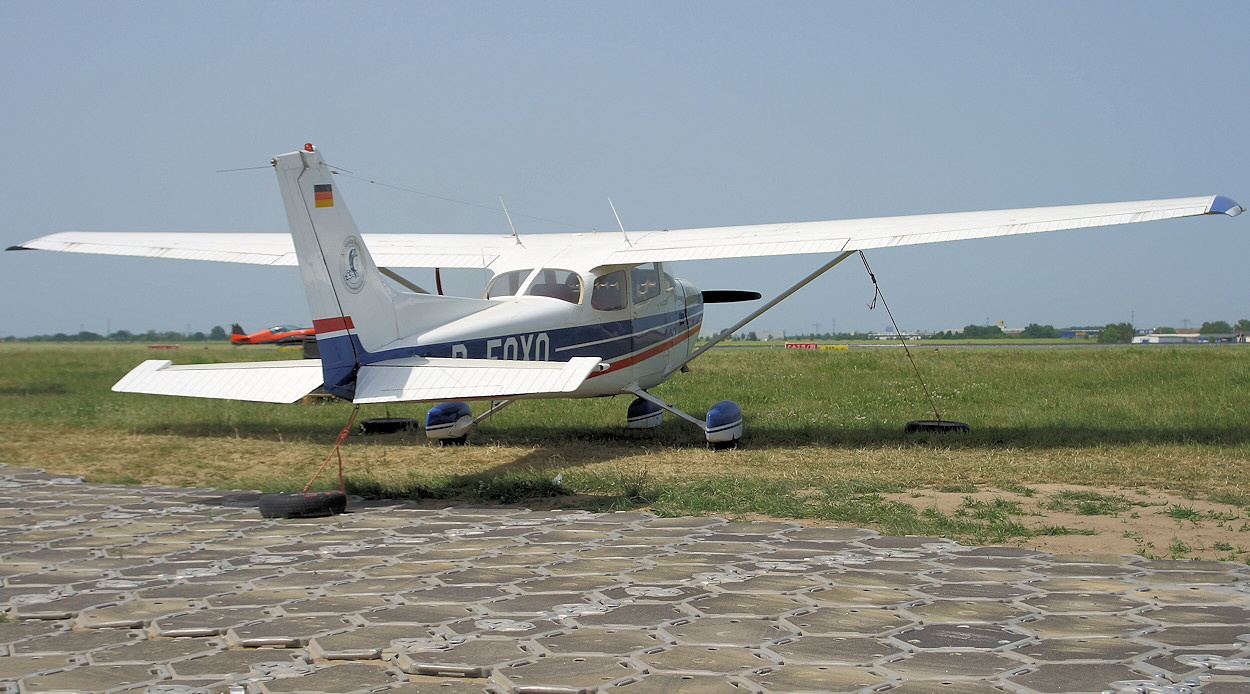 Cessna 172 Skyhawk - Leichtflugzeug