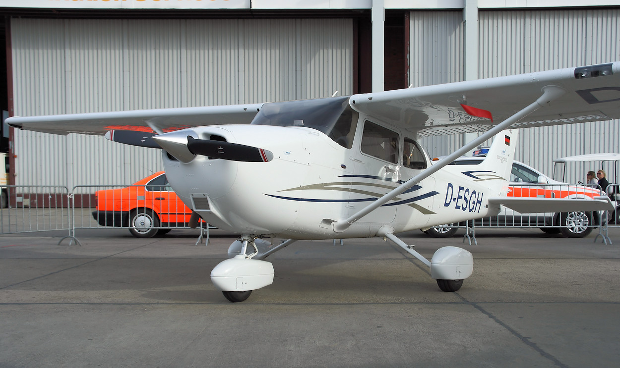 Cessna 172 Skyhawk SP - Sportflugzeug