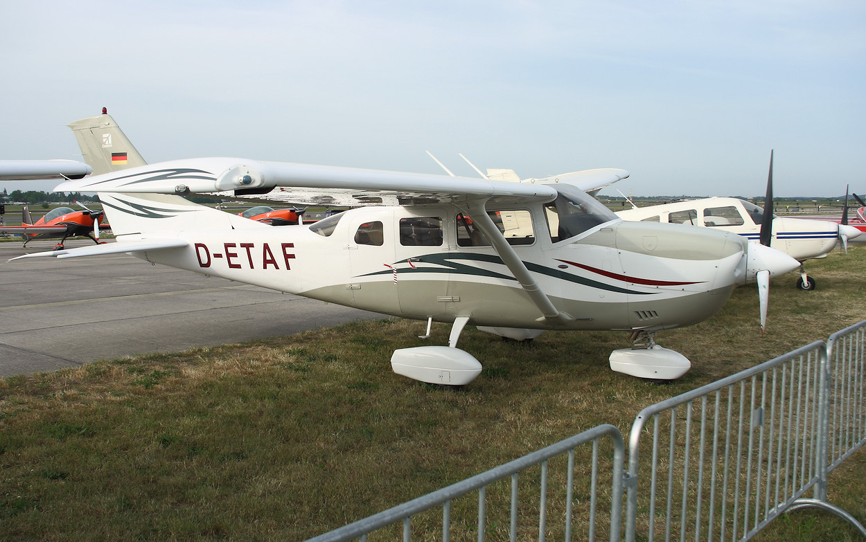 Cessna 206H Stationair - abgestrebter Schulterdecker