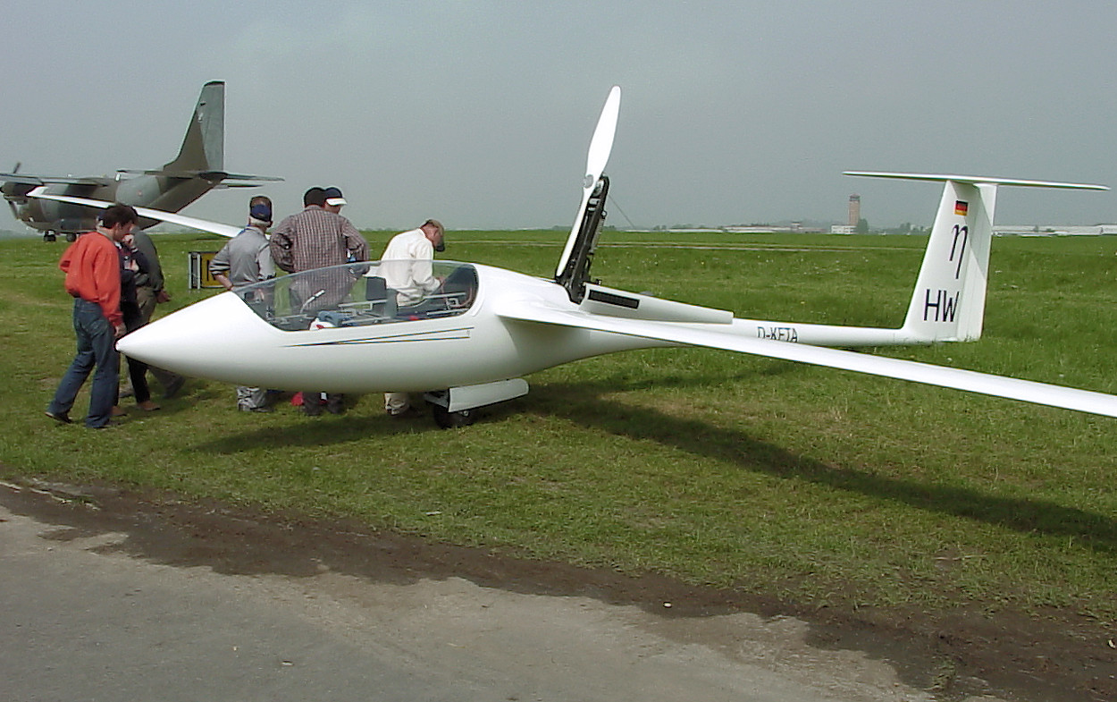 Eta-Aircraft - Segelflugzeug mit 30,90 m Spannweite und Gleitzahl 1:70