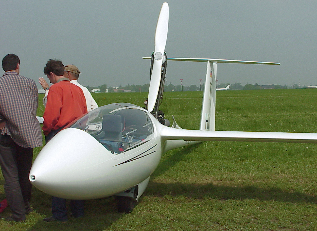 Eta-Aircraft - Segelflugzeug mit Motor
