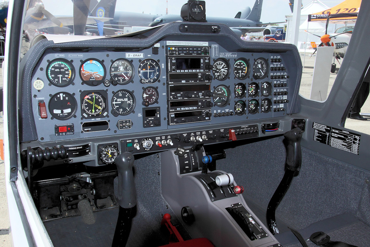 Grob G 115 E - Cockpit