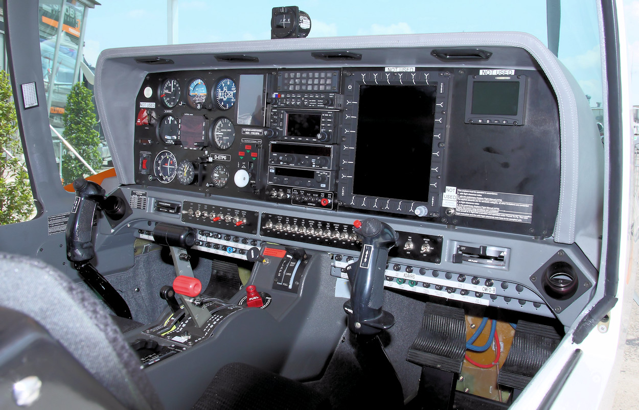 Grob G 120 TP - Cockpitansicht