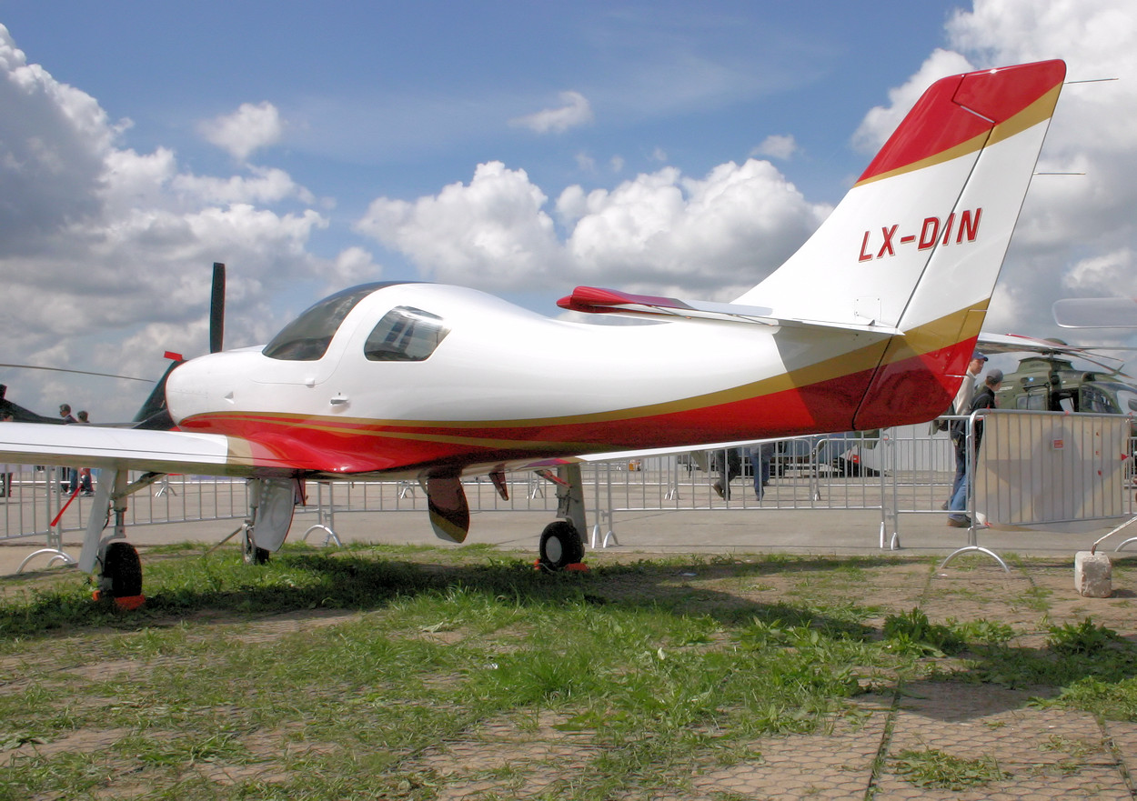 Lancair Legacy 2000 - Aircraft