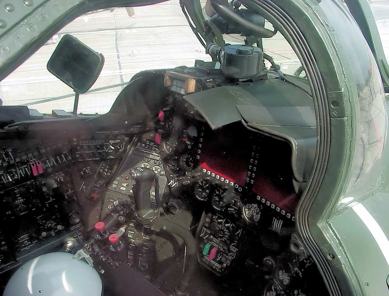 Mil Mi-35 M - Cockpit