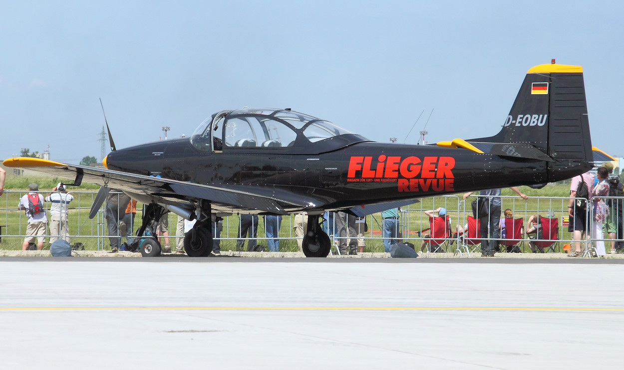 Piaggio P-149 - Flieger Revue