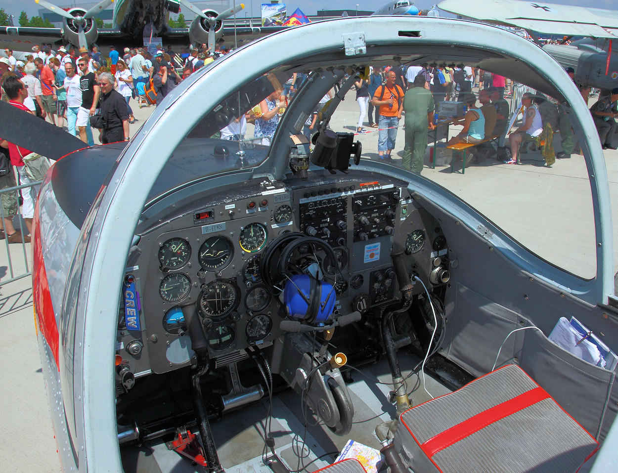 Piaggio P.149 D - Cockpit
