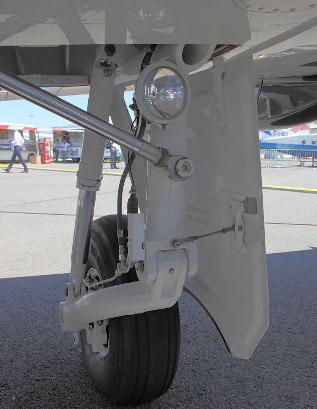 Pilatus PC-12 - Hauptfahrwerk