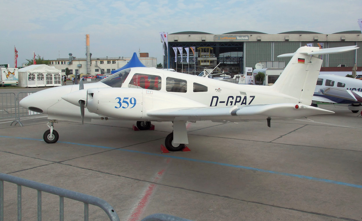 Piper Seminole PA-44 Geschäftsflugzeug mit T-Leitwerk