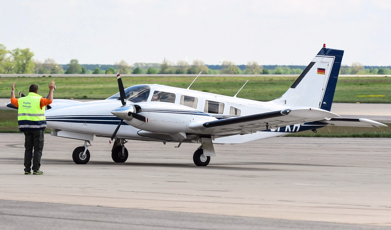 Piper Seneca III PA-34 220T