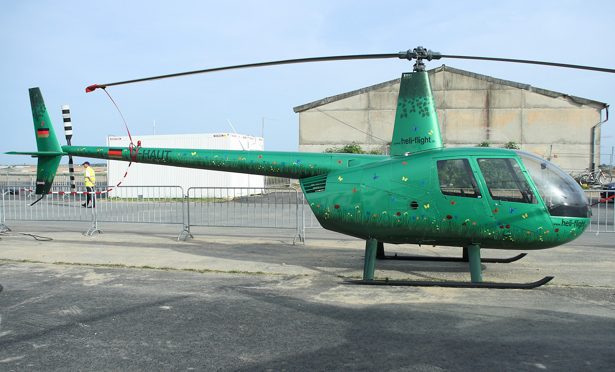 Robinson R44 Raven II - viersitziger Hubschrauber mit Kolbenmotor