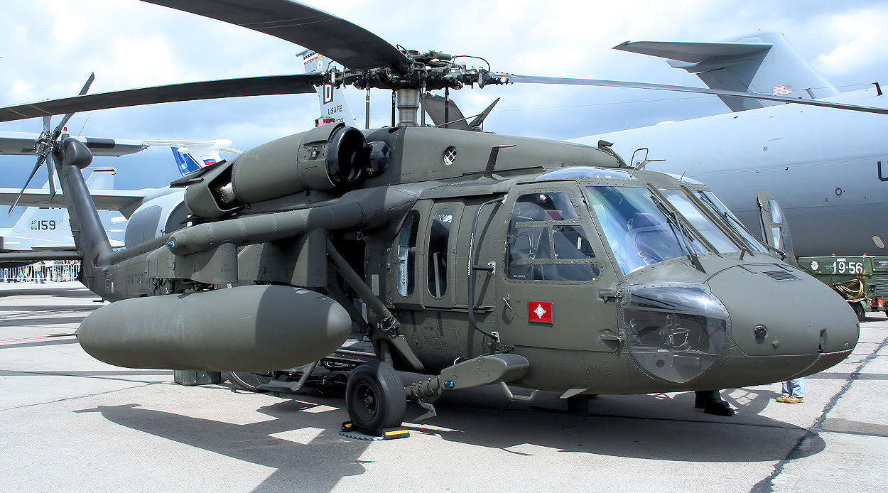 Sikorsky UH-60 L Black Hawk - taktischer Militärhubschrauber der USA seit 1978