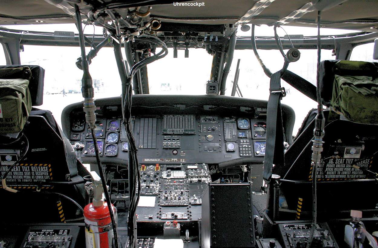 Sikorsky UH-60 L Black Hawk - Cockpit