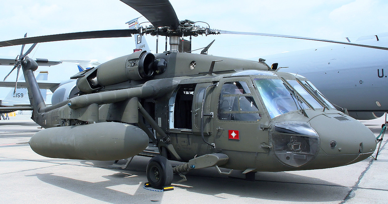 Sikorsky UH-60 L Black Hawk - taktischer Kampfhubschrauber der USA seit 1978