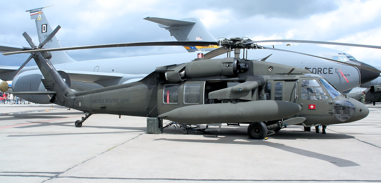 Sikorsky UH-60 L Black Hawk - Militärhubschrauber der USA seit 1978
