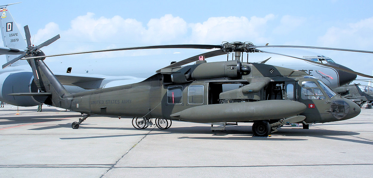 Sikorsky UH-60 L Black Hawk - taktischer Kampfhubschrauber der United States Army
